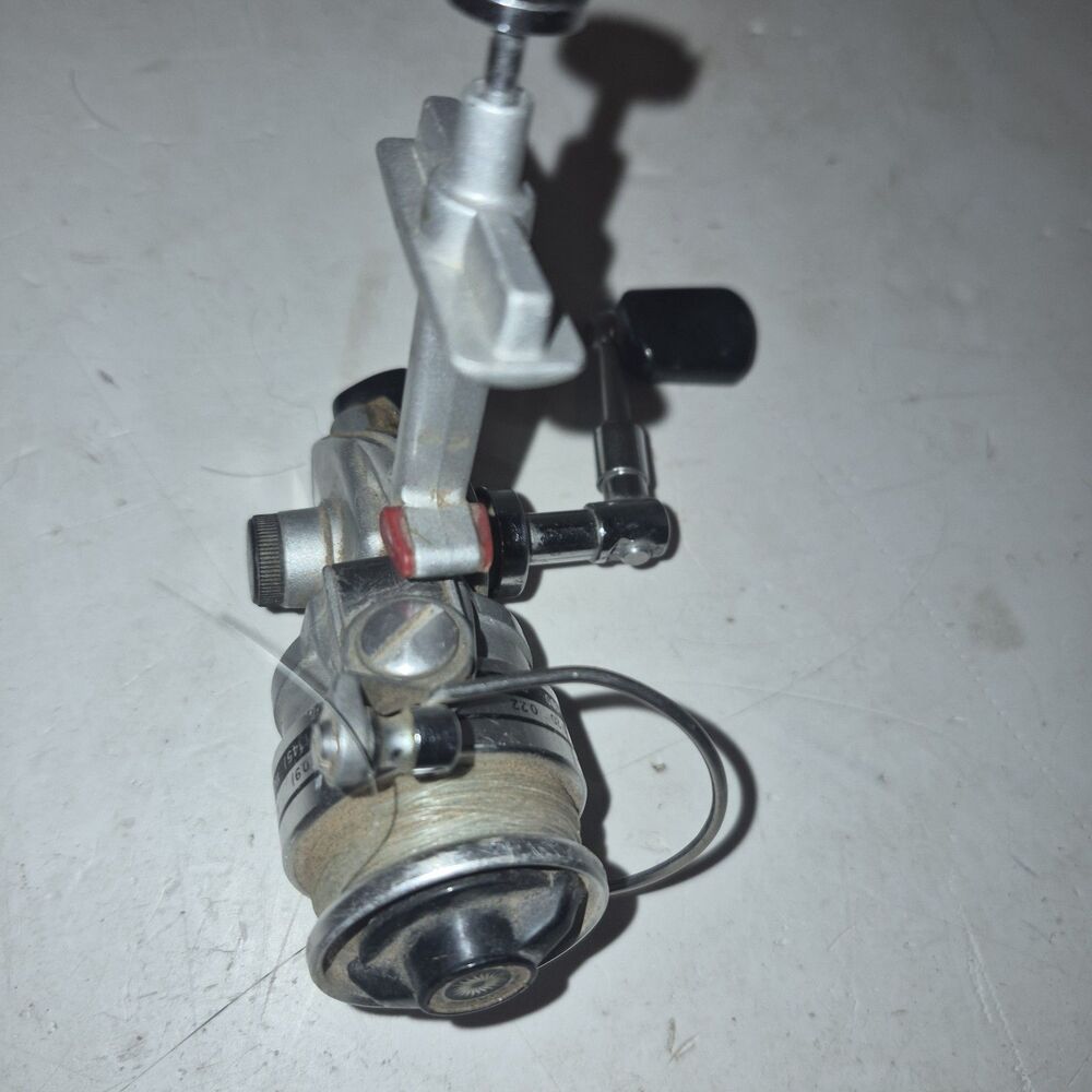 DAIWA 1500C Silver Series Vintage Spinning Reel Fishing Made in Japan Outdoors